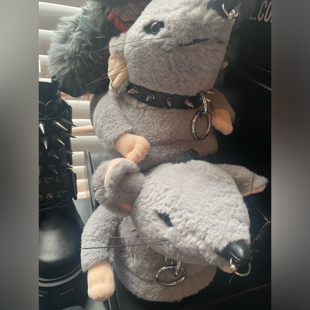 Pierced rats slippers 🐀